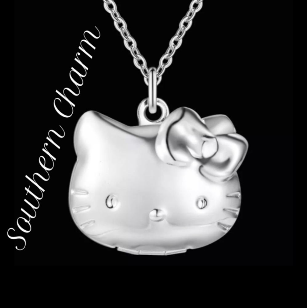 🆕 Hello Kitty Sterling Silver Necklace Locket. - Picture 3 of 6